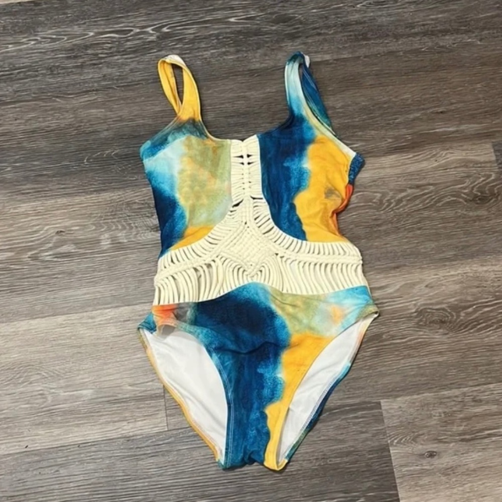 One piece bathing suit